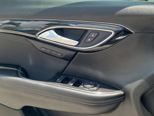Used 2025 Buick Envision Preferred AWD/4WD image 18
