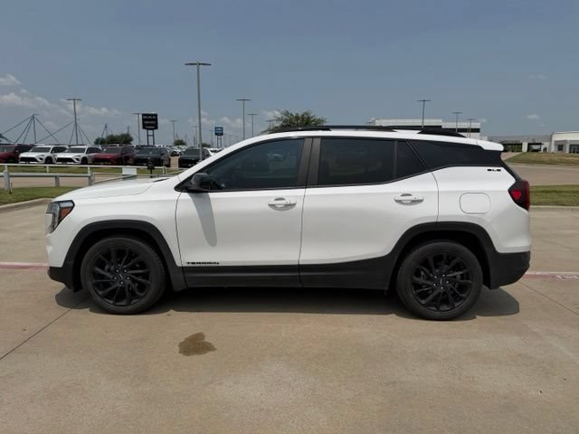 Used 2023 GMC Terrain SLE w/ Elevation Edition FWD image 6