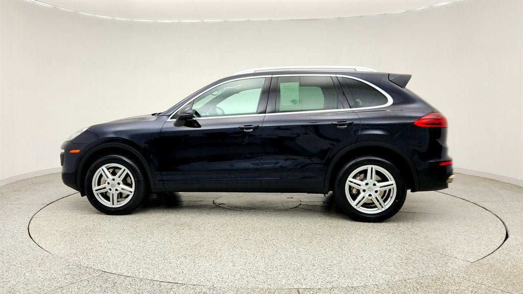 Used 2017 Porsche Cayenne S w/ Premium Package AWD/4WD image 8
