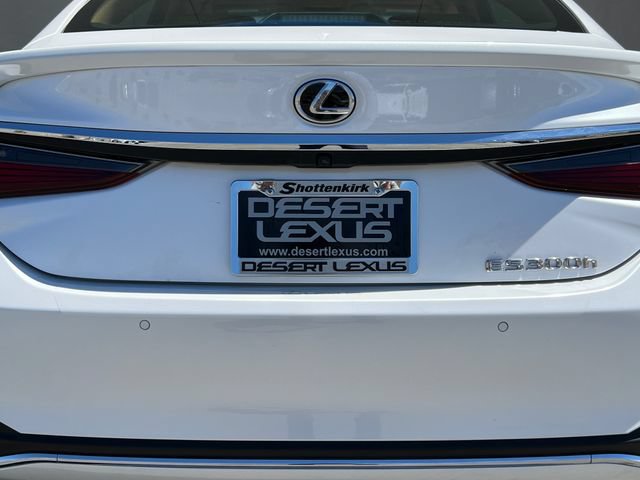 Used 2025 Lexus ES 300h w/ Premium Package FWD image 10