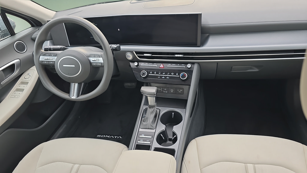 Used 2026 Hyundai Sonata SE FWD image 11