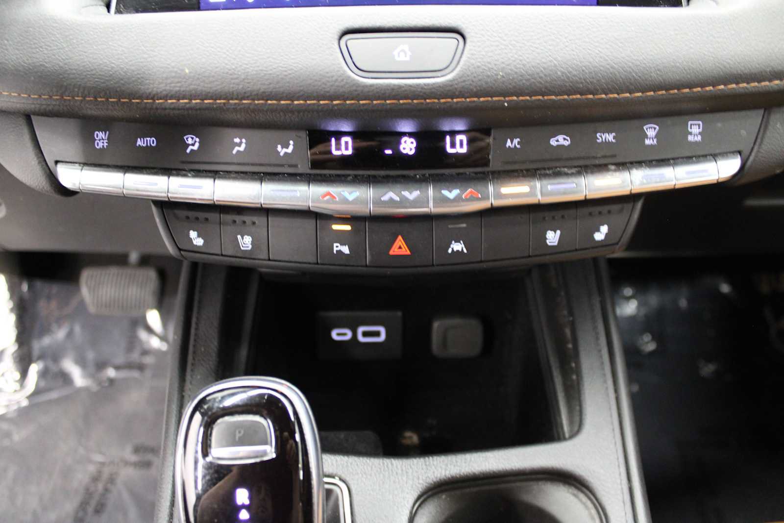 Used 2023 Cadillac XT4 Premium Luxury AWD/4WD image 31