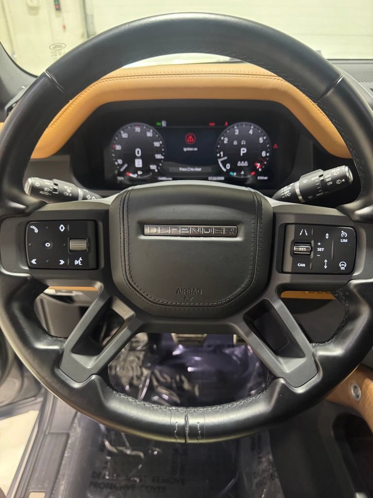 Used 2023 Land Rover Defender 90 X AWD/4WD image 15