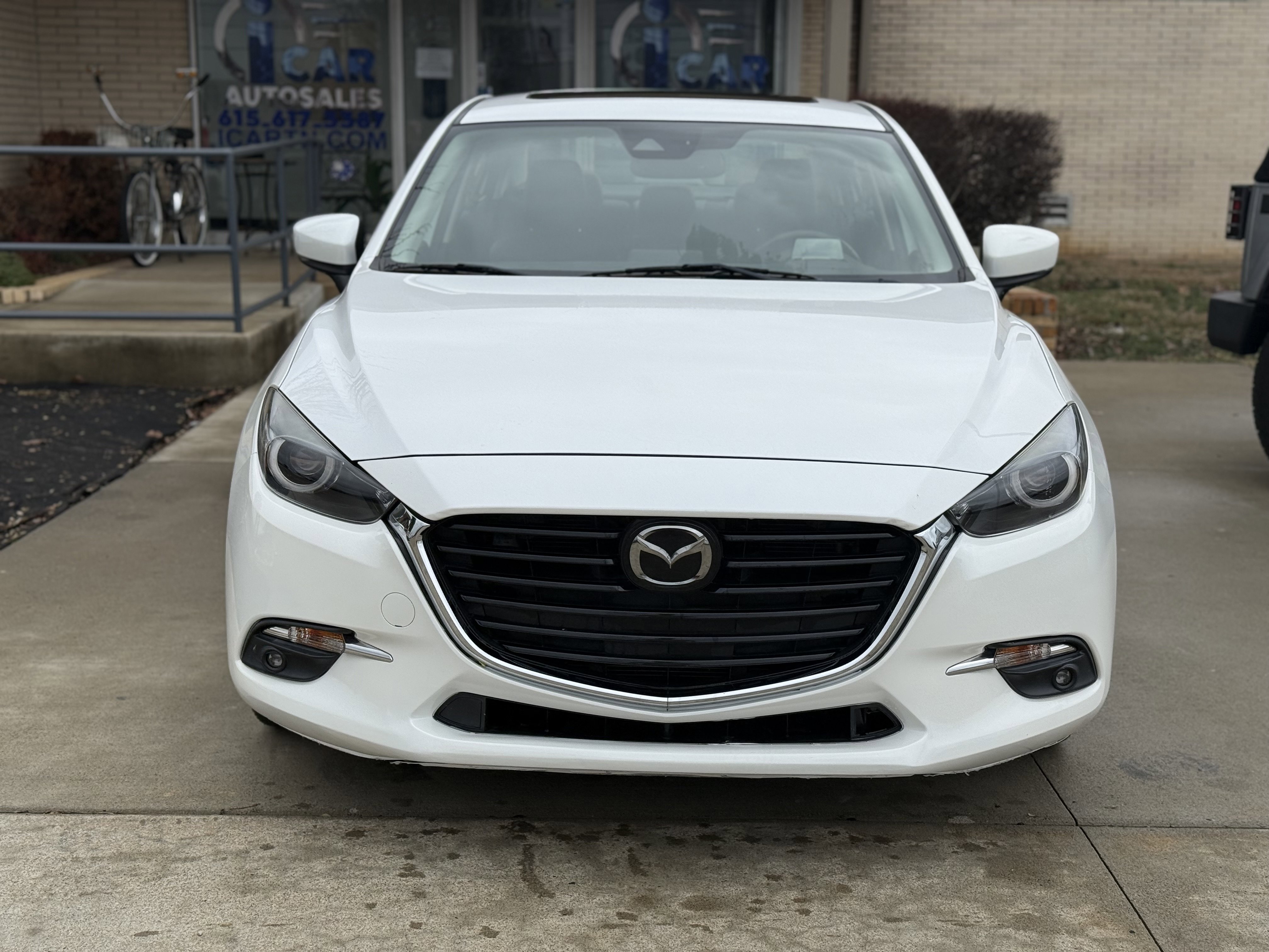 Used 2018 MAZDA MAZDA3 Grand Touring w/ Premium Equipment Package image 2