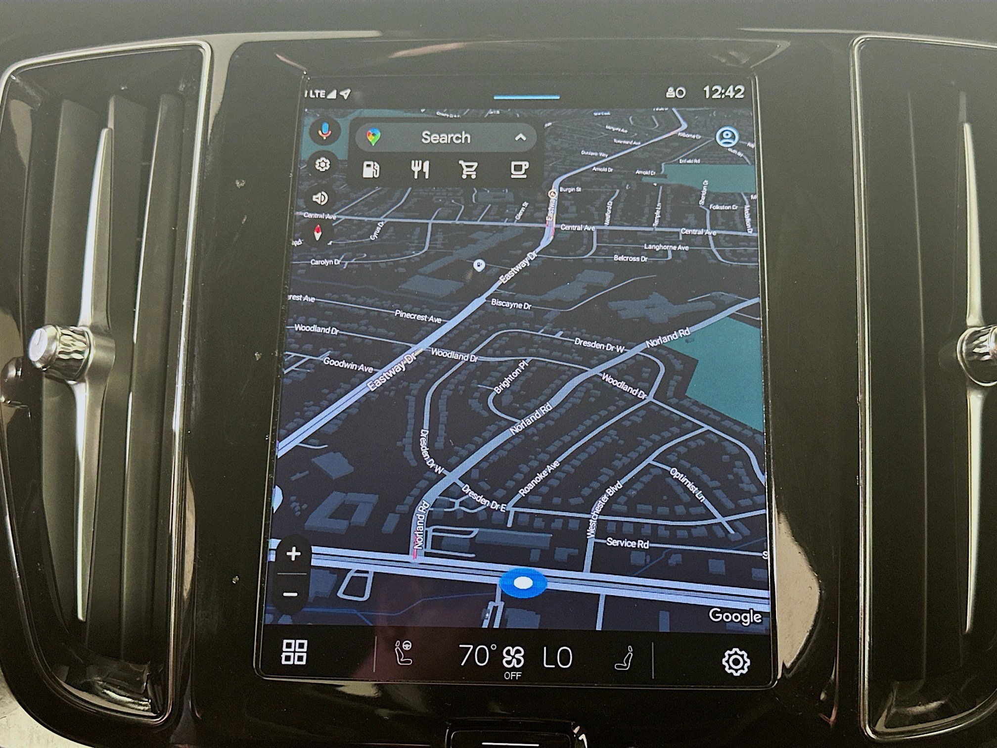 Used 2025 Volvo S60 B5 Plus image 22