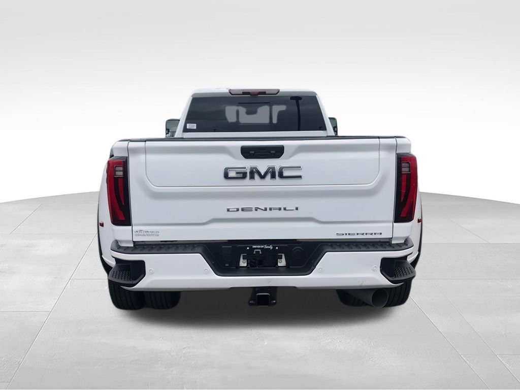 Used 2024 GMC Sierra 3500 Denali Ultimate AWD/4WD image 7