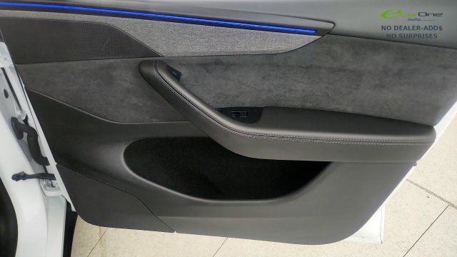 Used 2026 Tesla Model Y Long Range AWD/4WD image 34