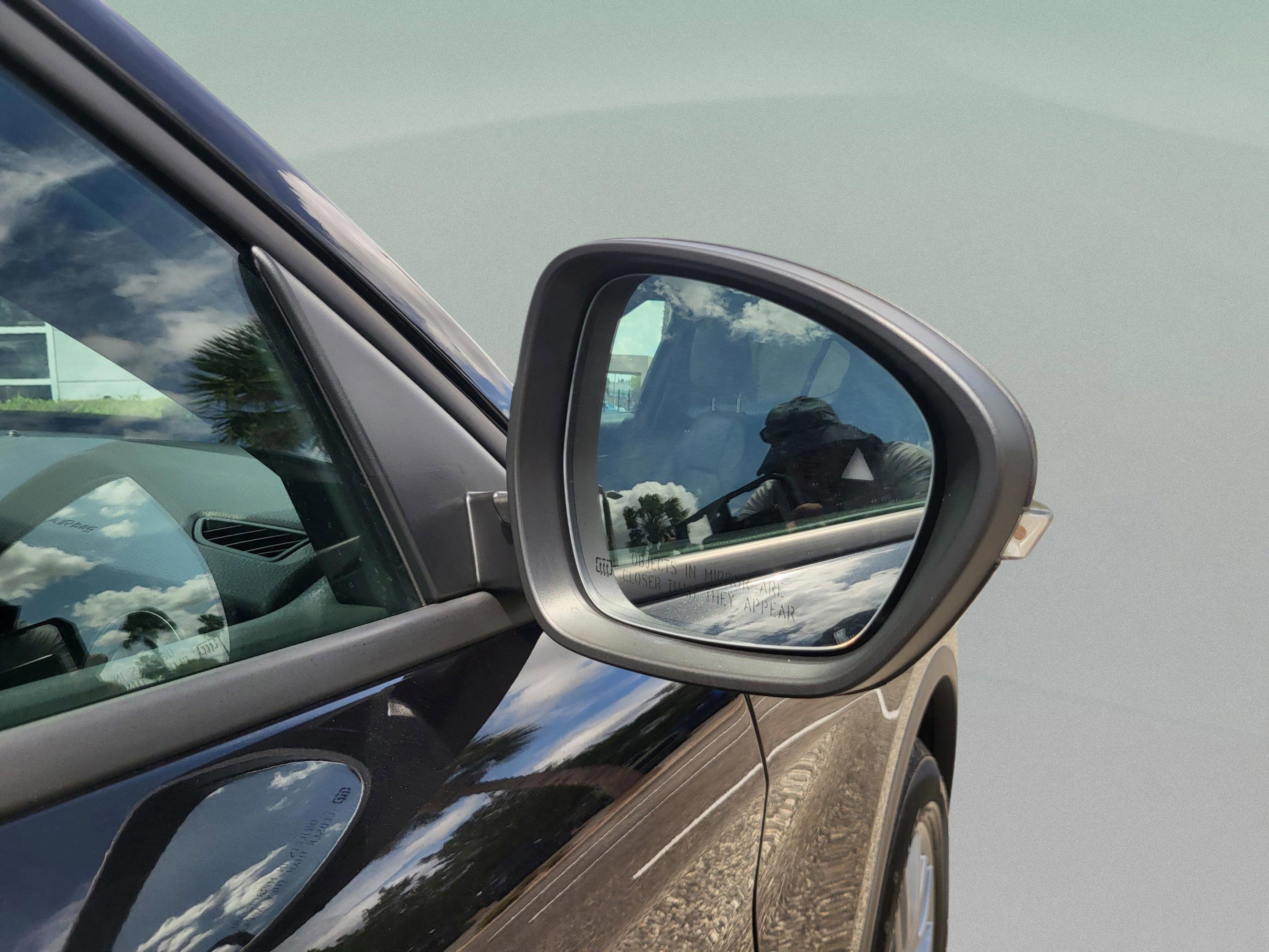 Used 2024 Alfa Romeo Stelvio Sprint image 33