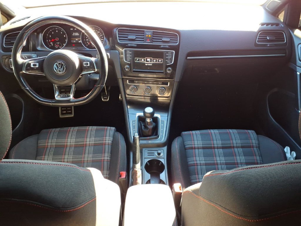 Used 2016 Volkswagen GTI S FWD image 11