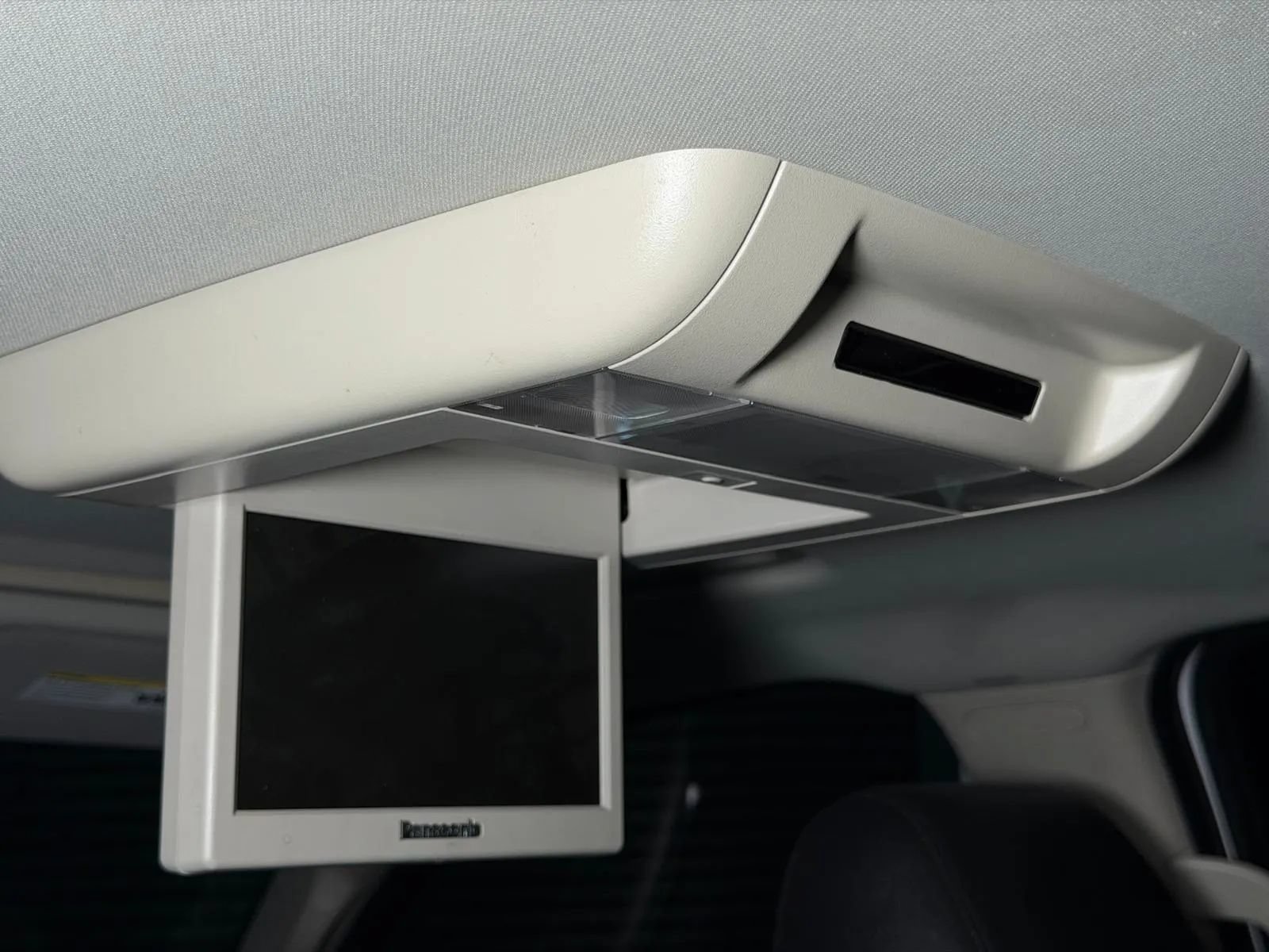 Used 2012 GMC Yukon XL Denali RWD image 24