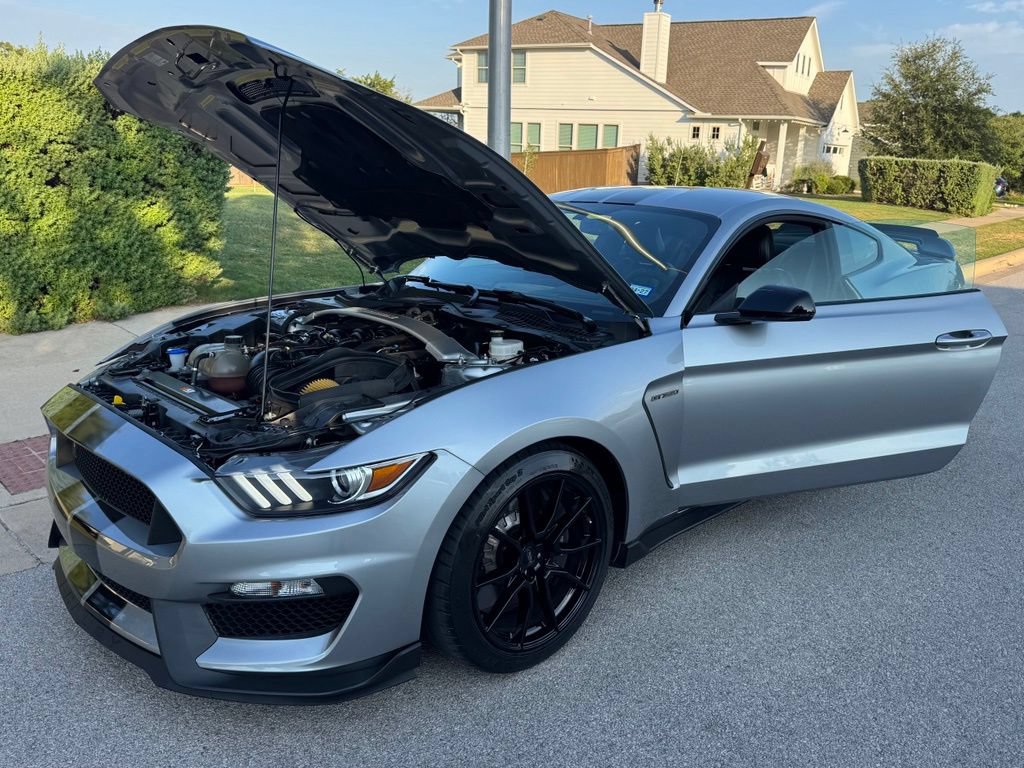 Used 2020 Ford Mustang Shelby GT350 w/ Technology Package RWD image 6