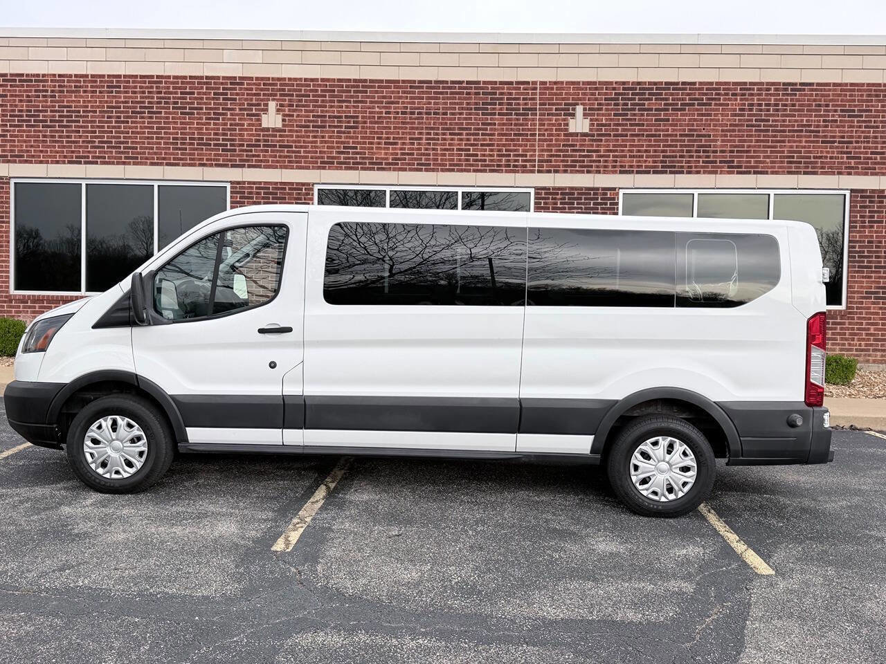 Used 2015 Ford Transit 350 XL RWD image 3