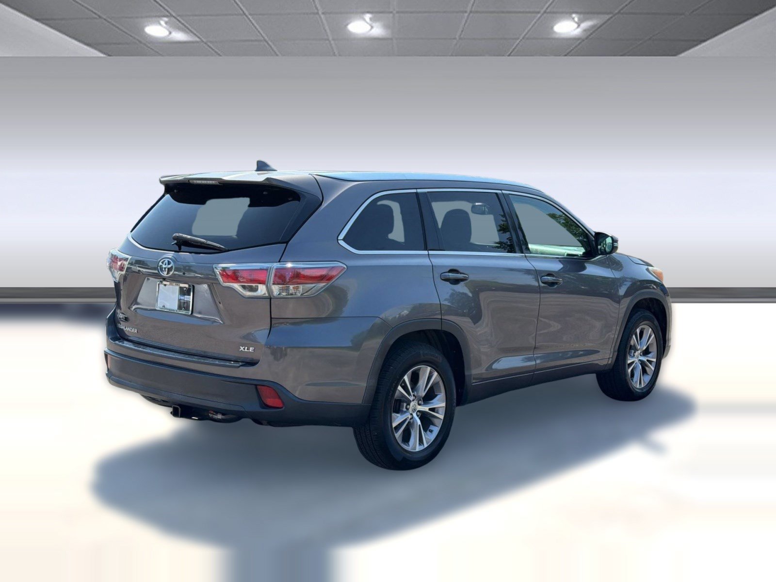 Used 2015 Toyota Highlander XLE FWD image 9