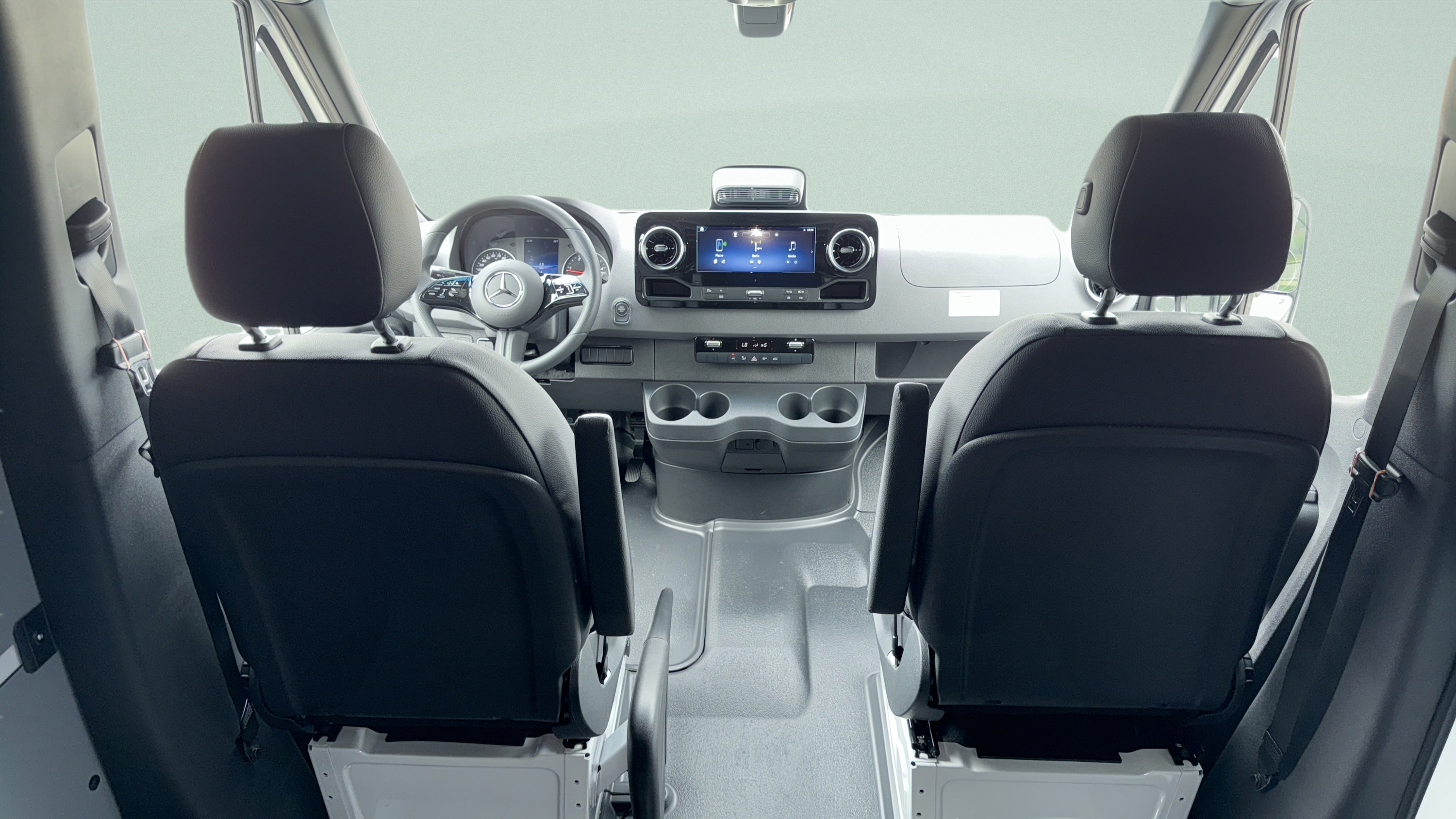New 2026 Mercedes-Benz Sprinter 2500 image 18