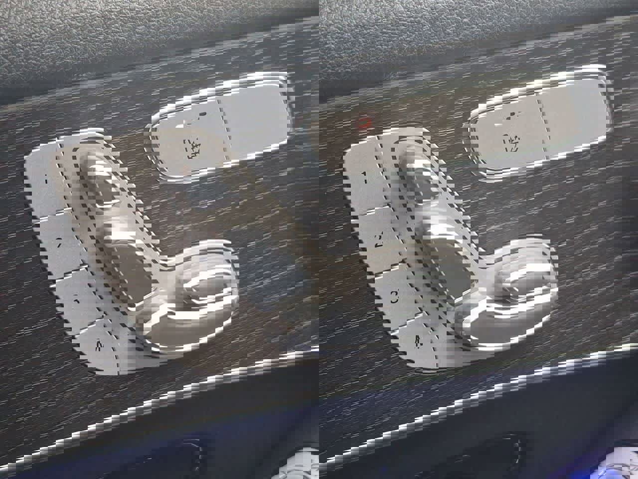 Used 2022 Mercedes-Benz GLC 300 4MATIC image 25