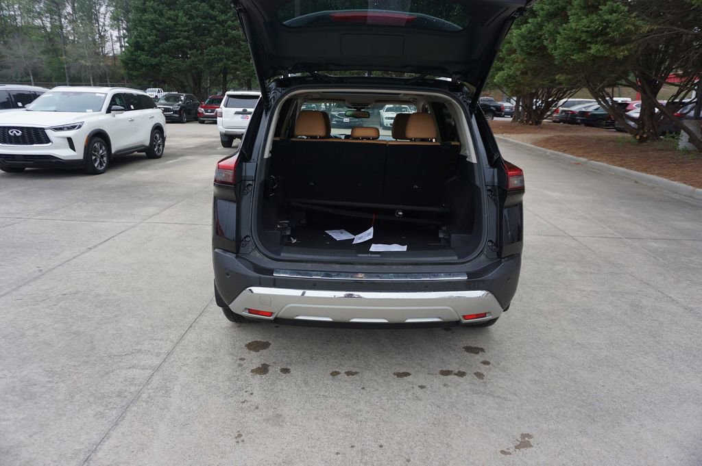 Used 2023 Nissan Rogue Platinum image 15