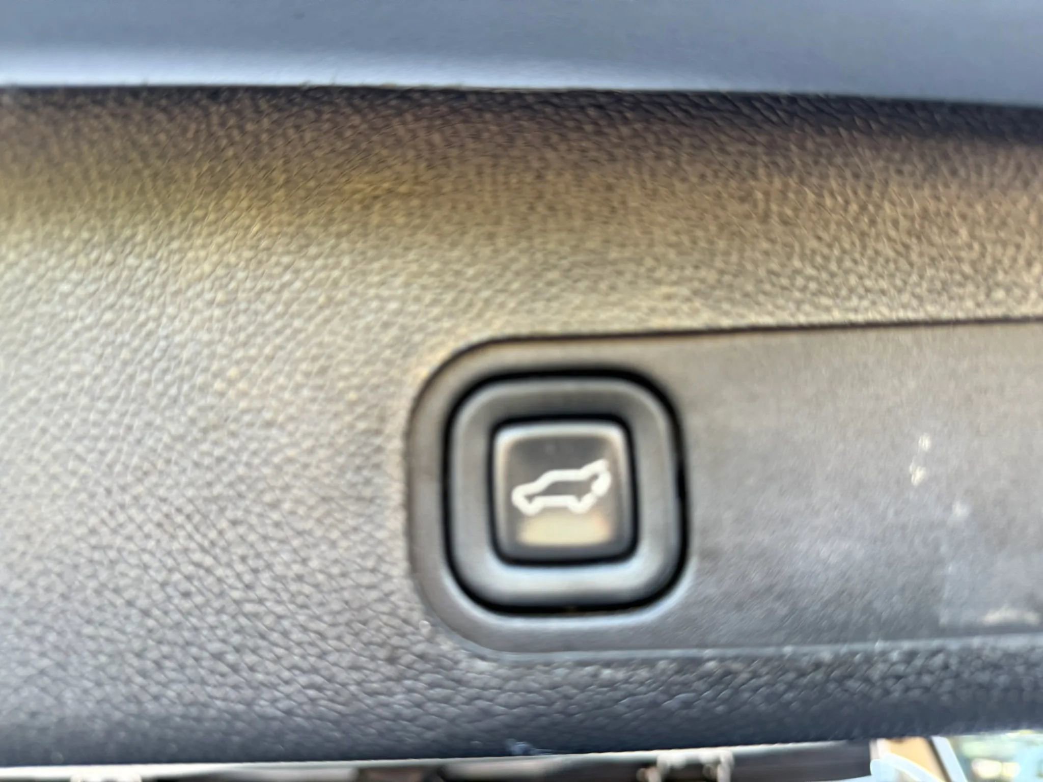 Used 2013 Chevrolet Suburban LT AWD/4WD image 33