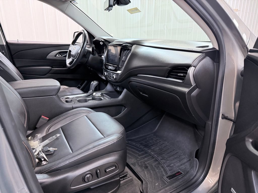 Used 2019 Chevrolet Traverse LT w/ LT Premium Package FWD image 34