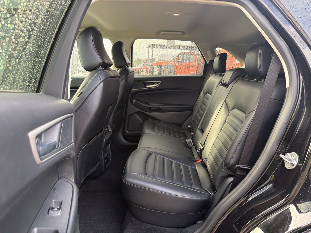 Used 2024 Ford Edge SEL w/ Convenience Package AWD/4WD image 6