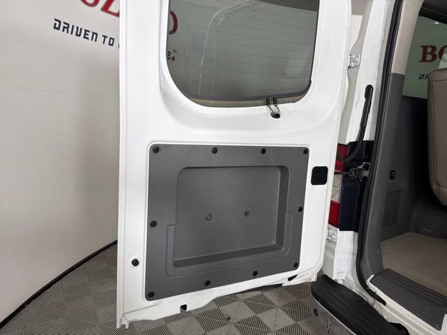 Used 2017 Nissan NV 3500 SL RWD image 31