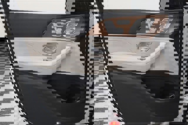 Used 2023 Mercedes-Benz GLE 350 4MATIC w/ AMG Line Exterior image 22