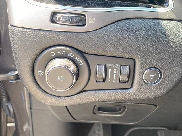 Used 2021 Jeep Cherokee Latitude Lux 80th Anniv w/ Quick Order Package 26U 80TH AWD/4WD image 16