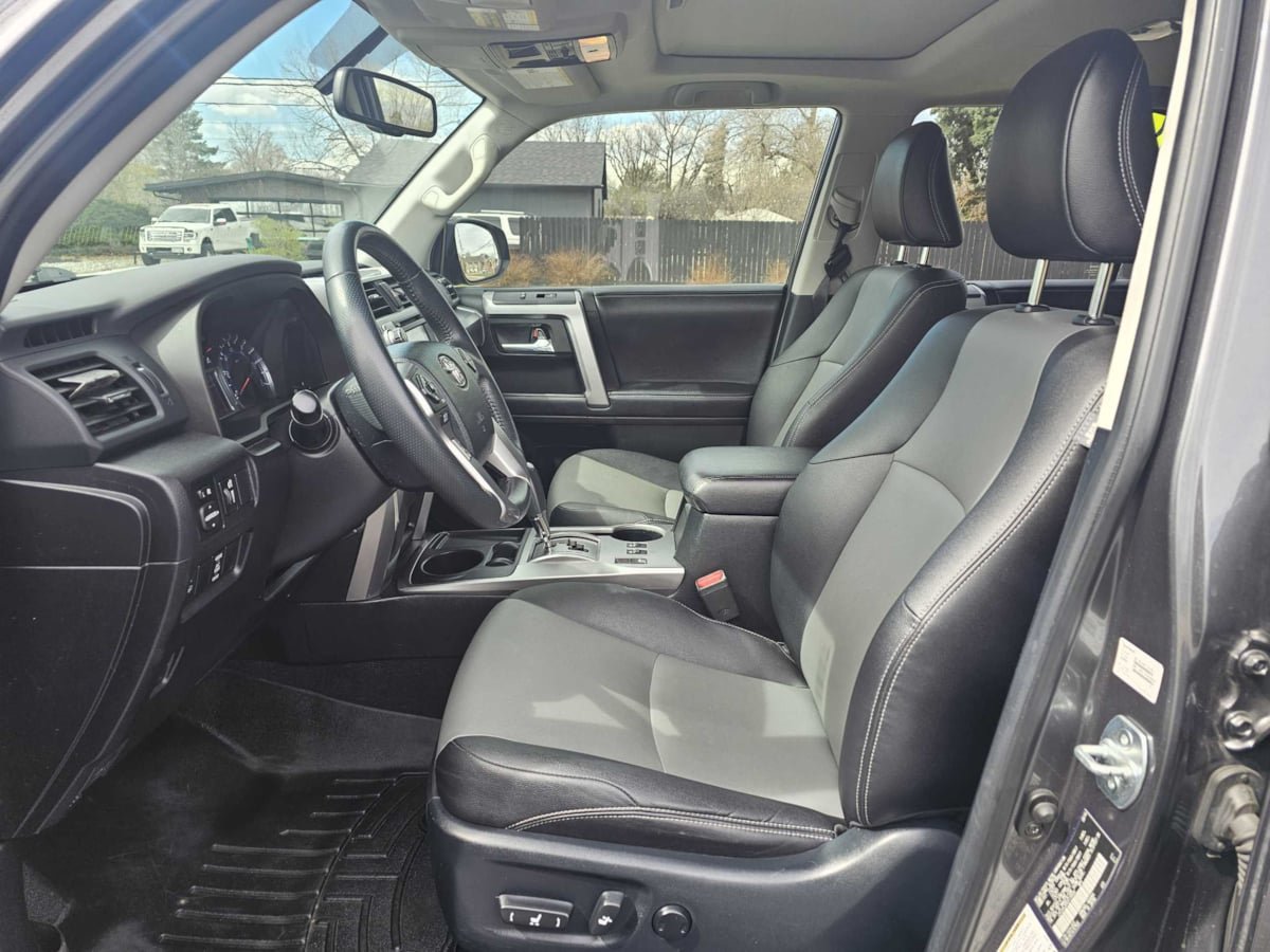 Used 2016 Toyota 4Runner SR5 Premium RWD image 9