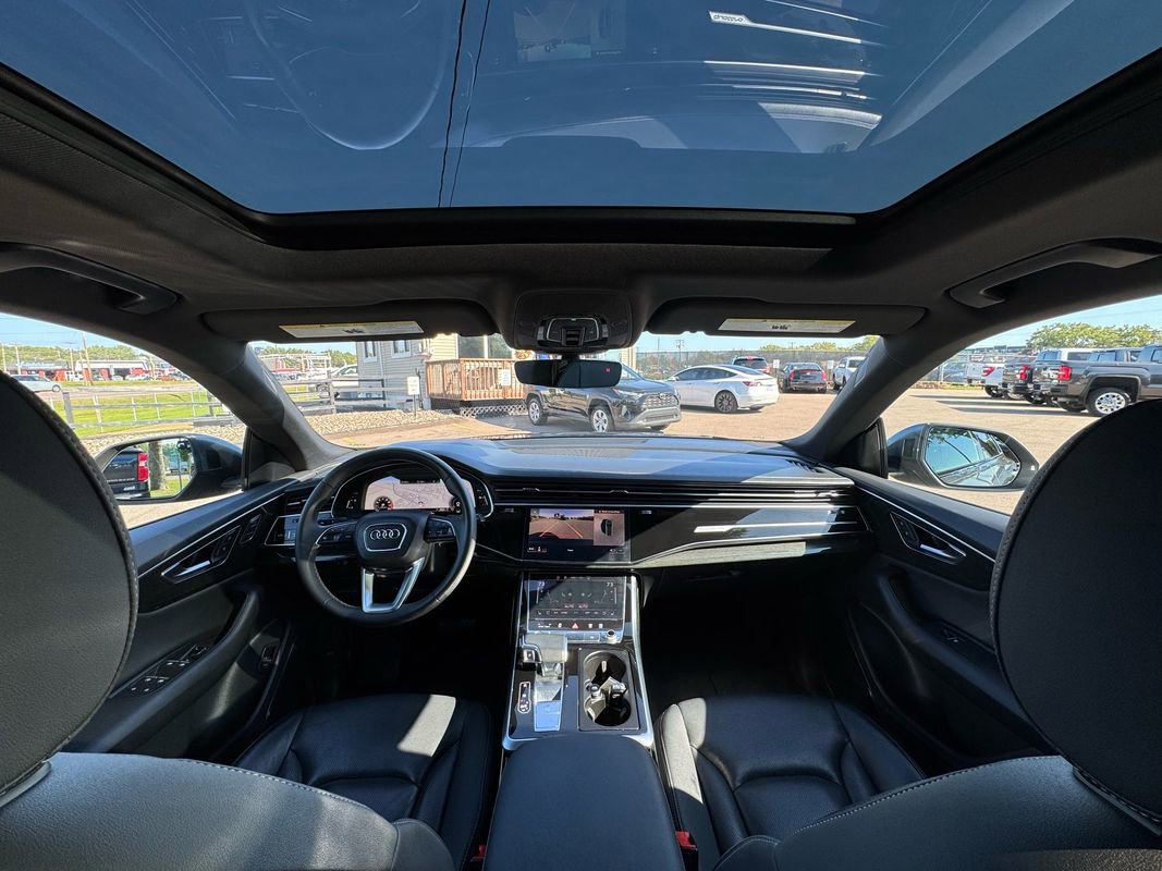 Used 2021 Audi Q8 Prestige image 12