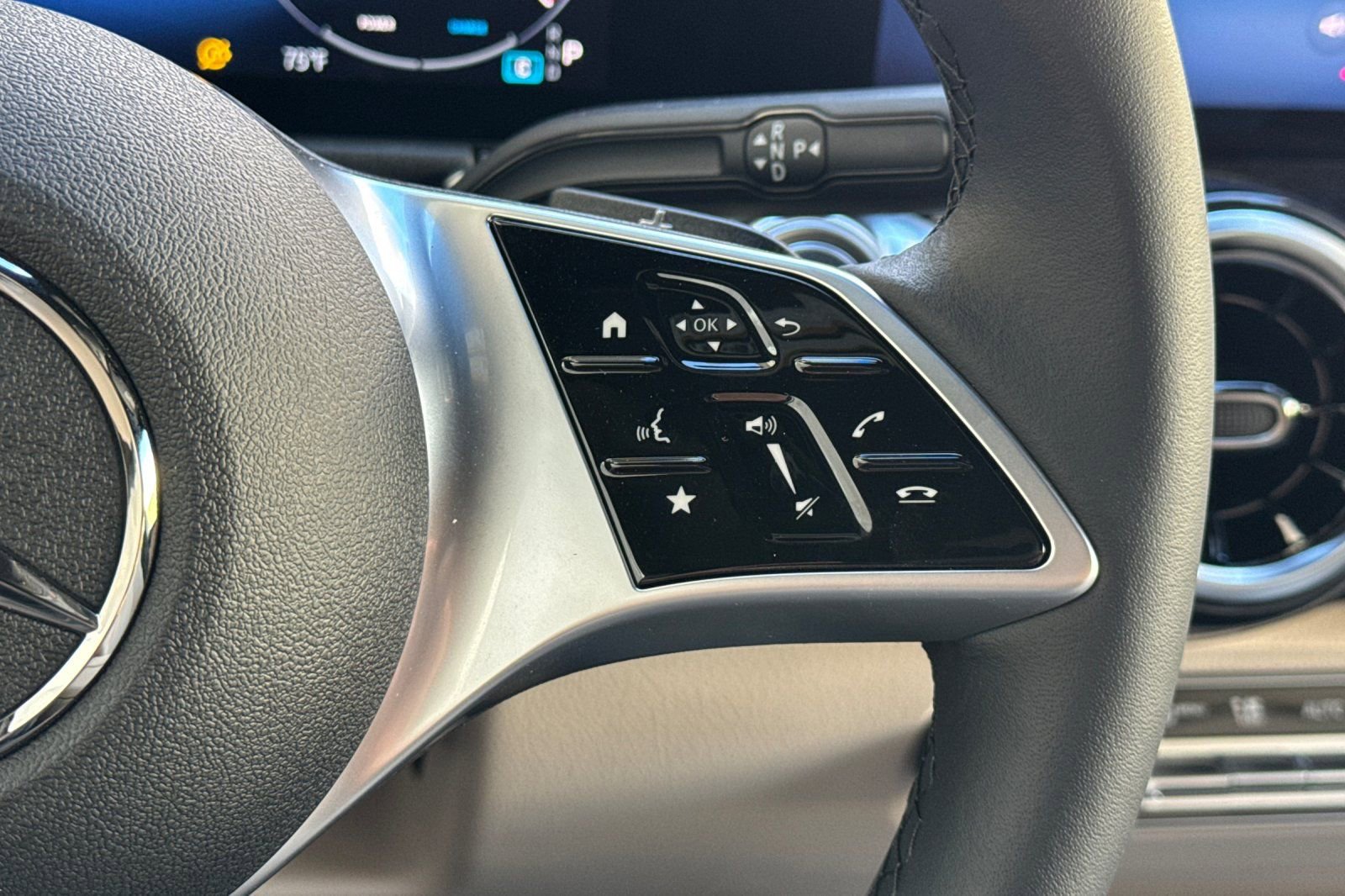 New 2026 Mercedes-Benz GLB 250 image 28