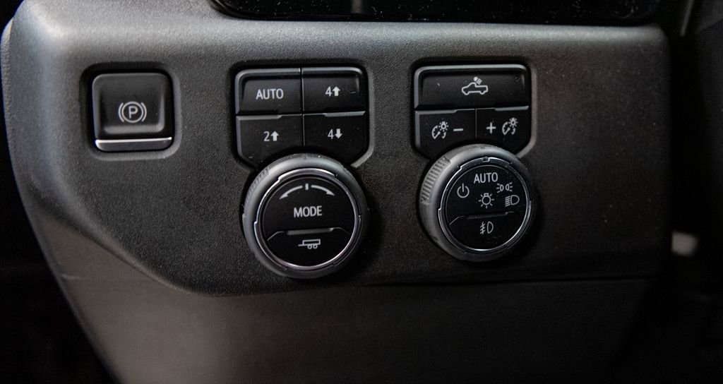 Used 2023 Chevrolet Silverado 1500 LT Trail Boss image 17