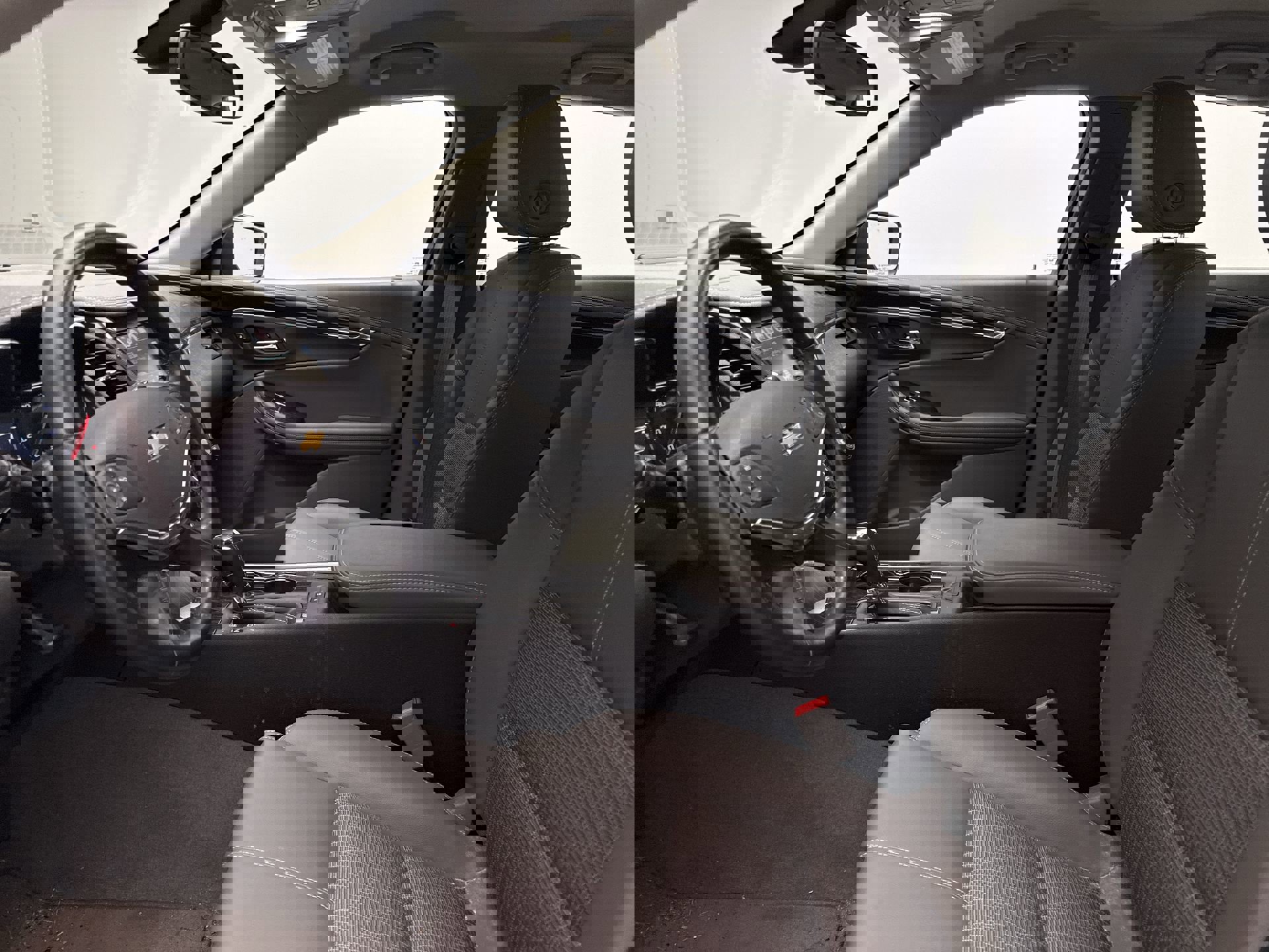 Used 2017 Chevrolet Impala LT w/ Convenience Package image 9