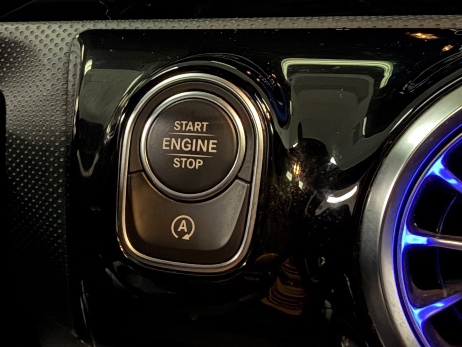 Certified 2023 Mercedes-Benz CLA 250 w/ Premium Package image 29