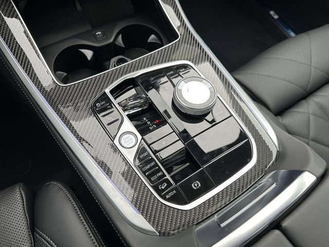 New 2026 BMW X5 M60i image 17