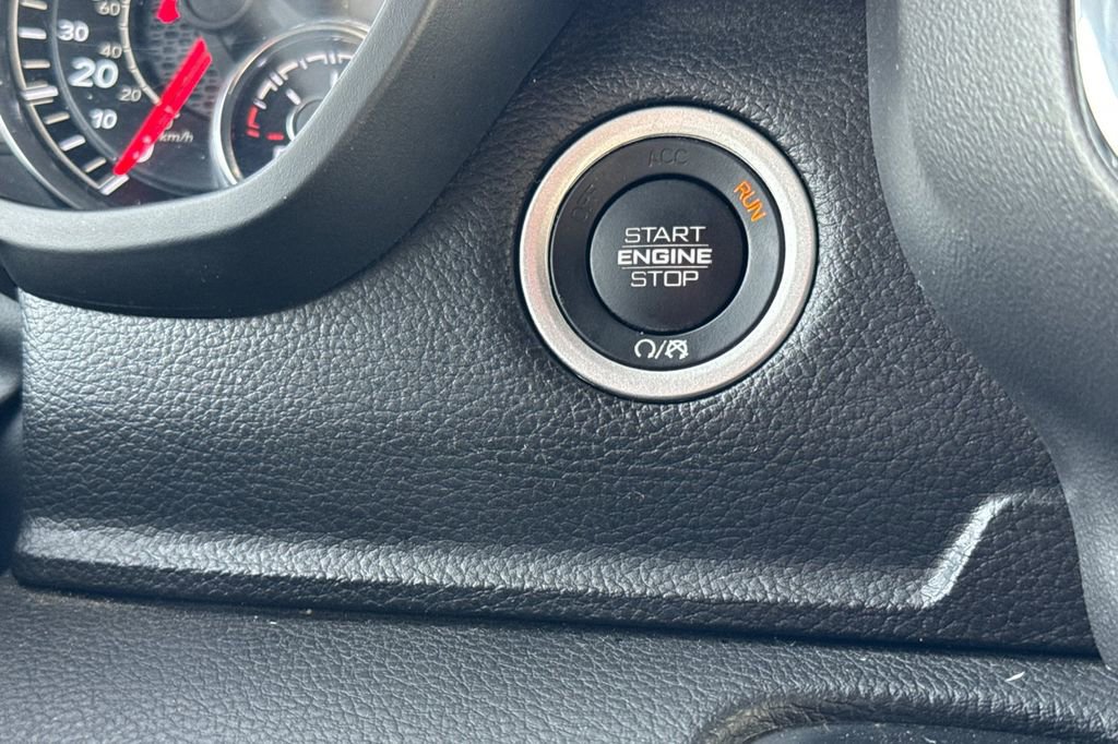 Used 2024 RAM 1500 Laramie image 32