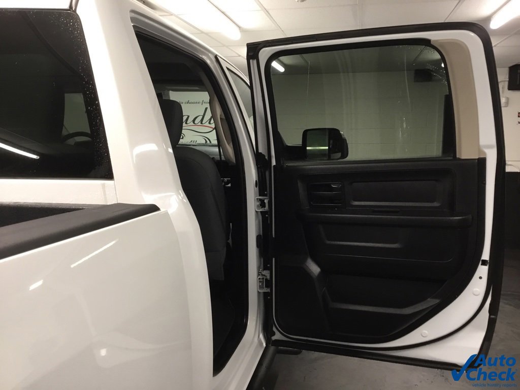 Used 2016 RAM 3500 Tradesman w/ Chrome Appearance Group image 30