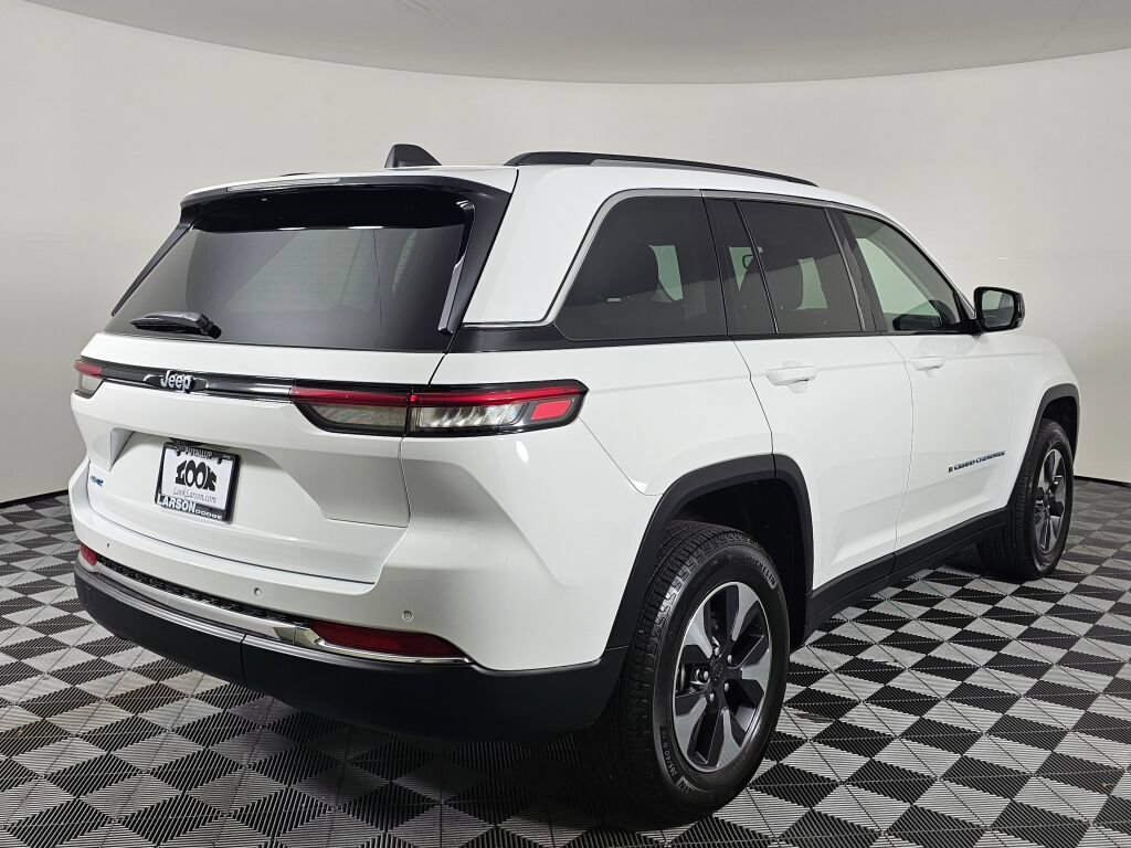 Used 2023 Jeep Grand Cherokee 4WD 4xe image 3