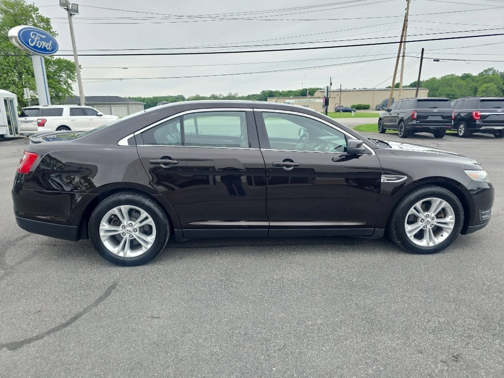 Used 2013 Ford Taurus SEL FWD image 5