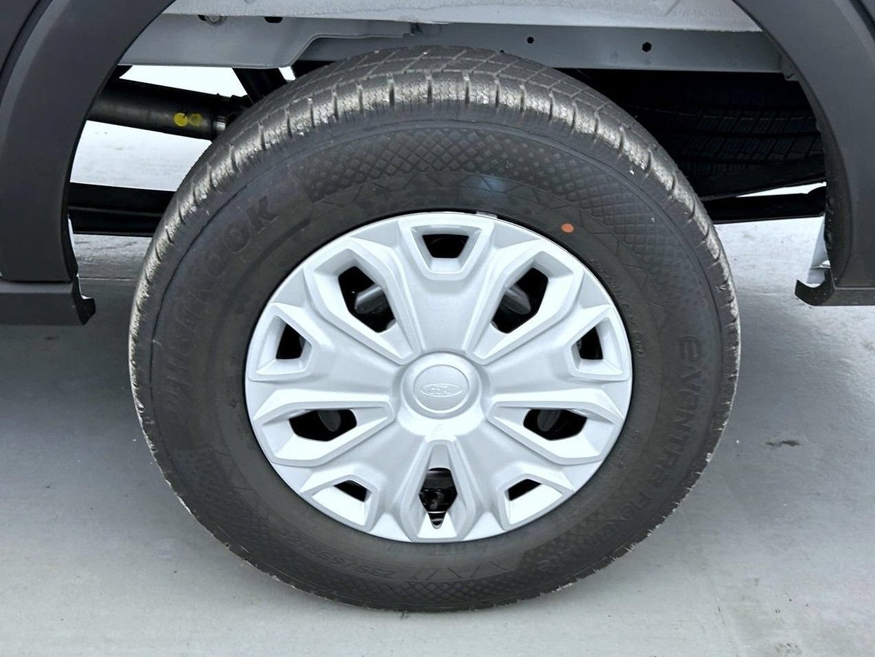 New 2027 Ford Transit 250 148 Medium Roof w/ Load Area Protection Package RWD image 19