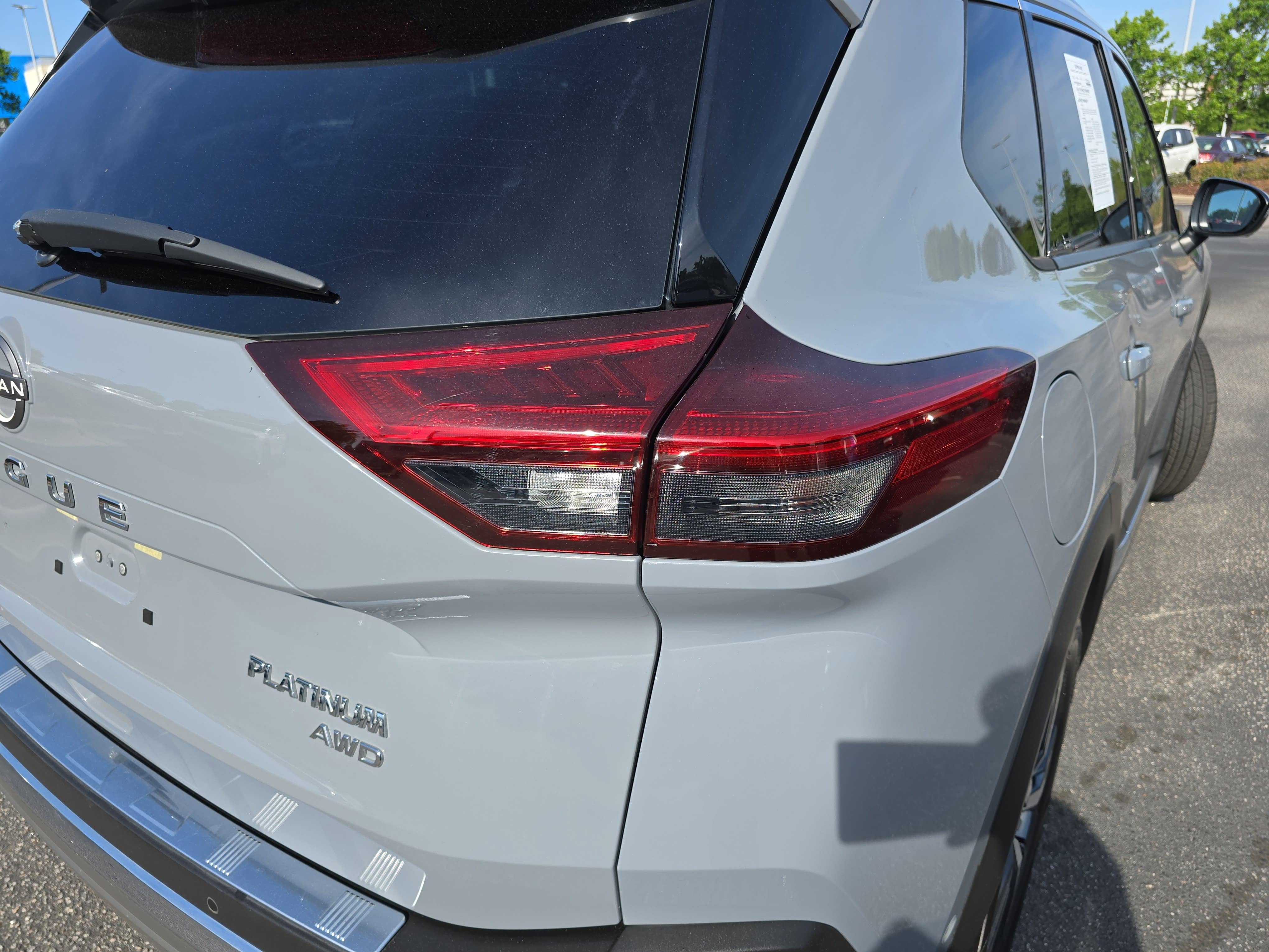 Used 2022 Nissan Rogue Platinum w/ Head-Up Display Package AWD/4WD image 36