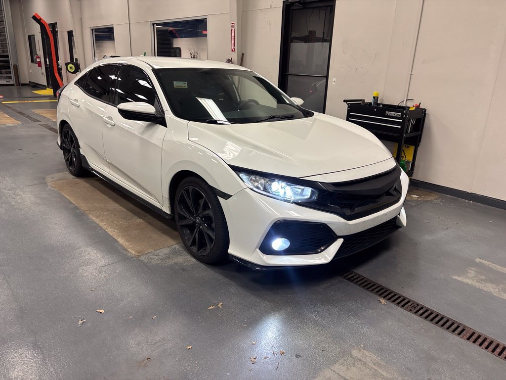 Used 2017 Honda Civic Sport image 1