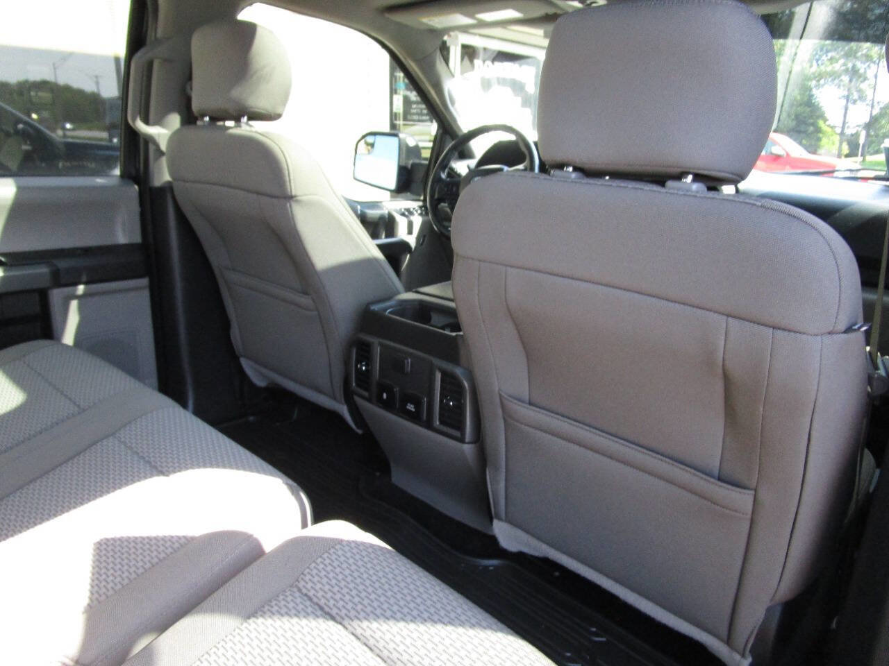 Used 2017 Ford F150 XLT w/ Equipment Group 302A Luxury image 23