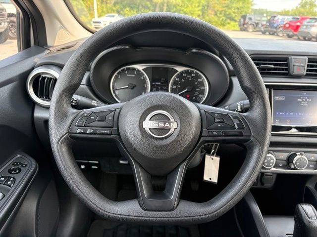 Used 2025 Nissan Versa S FWD image 14