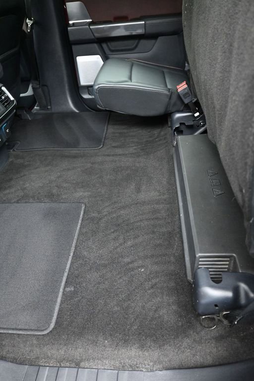 Used 2021 Ford F150 Lariat w/ Equipment Group 502A High image 27