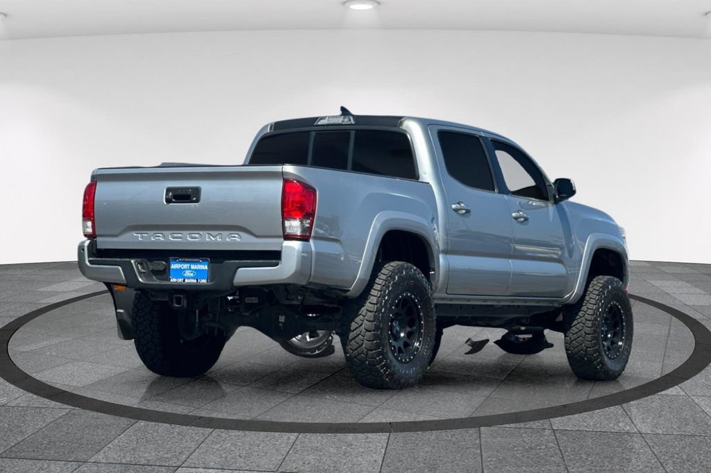 Used 2016 Toyota Tacoma TRD Sport w/ Towing Package RWD image 5