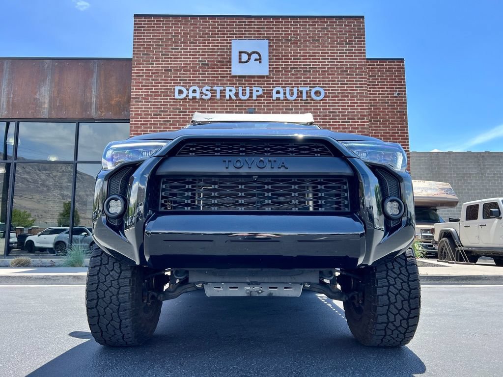 Used 2022 Toyota 4Runner TRD Off-Road Premium w/ Moonroof Package AWD/4WD image 2