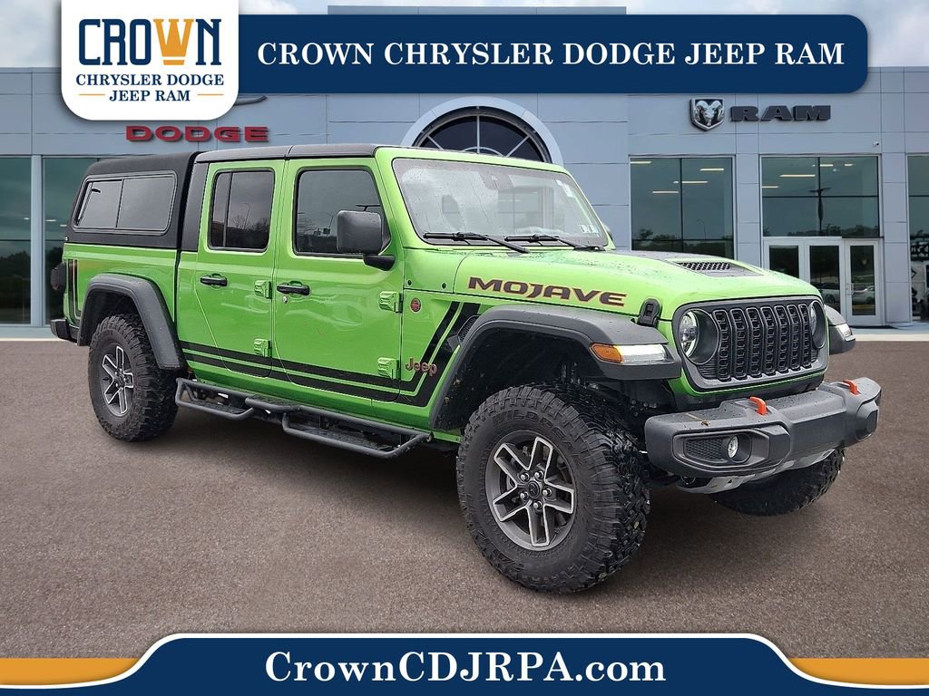 Used 2025 Jeep Gladiator Mojave w/ Convenience Group image 1