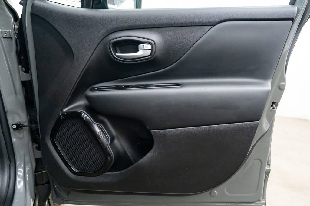 Used 2022 Jeep Renegade Altitude w/ Convenience Group image 26