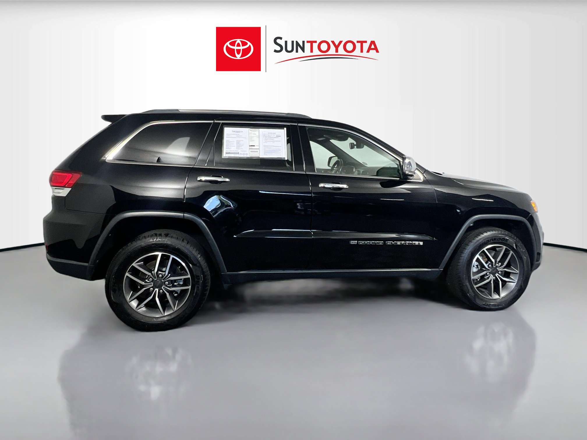 Used 2022 Jeep Grand Cherokee Limited image 2