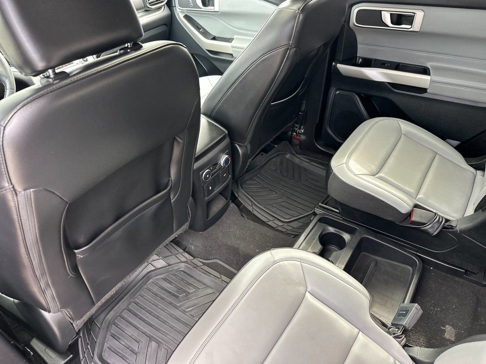 Used 2021 Ford Explorer XLT w/ Equipment Group 202A image 14