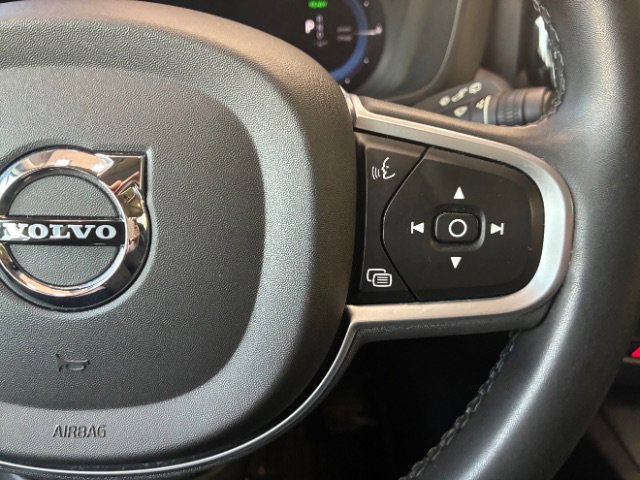 Used 2023 Volvo XC60 T8 Core w/ Climate Package image 23